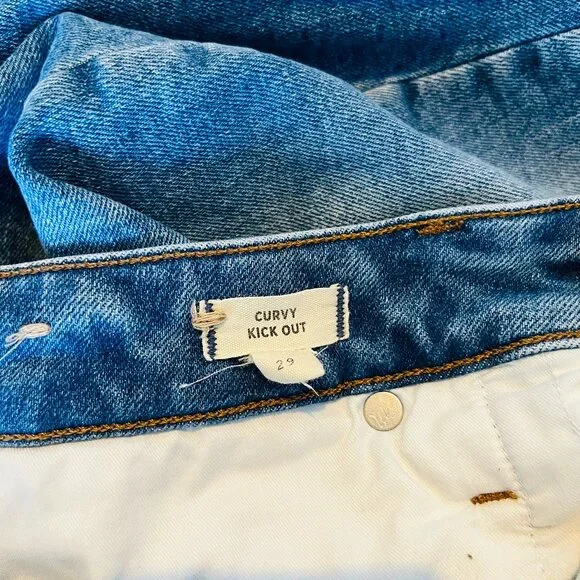 Madewell Medium Wash Curvy Kick Out Jeans, Size 29 - Picture 4 of 5